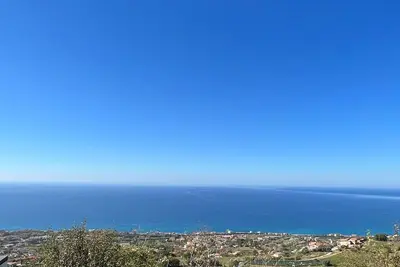 Image de Appartement calme dans les collines près de la mer et des montagnes
