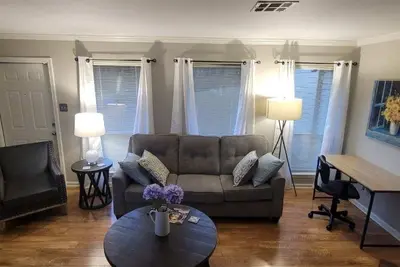 Image de Close to hospitals&I-10/2 bedroom/2bath/Townhome
