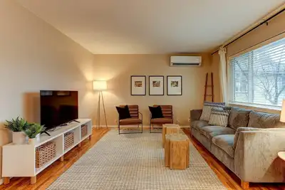 Image de Fantastic Single Level Retreat, Pet Friendly, Near Downtown Redmond, Fenced Yard, Ac, Washer/Dryer