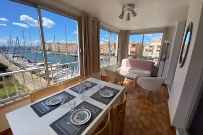 Image de T2 cabine, parking privé, lave-linge, à 100m plage, pour famille
