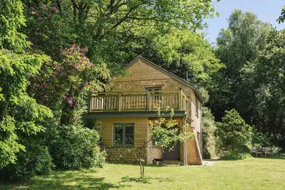 Image de Romantic hillside hideaway with roof terrace and outstanding views