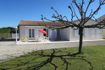 Image de Maison de Vacances 4 pièces avec Jardin Clos, Proche Port et Plage - 6 Couchages à Saint-Pierre-d'Oléron