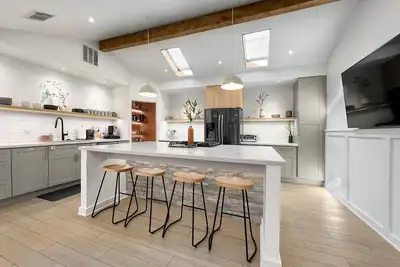 Image de 2kngs • custom • design • experience • new • clean