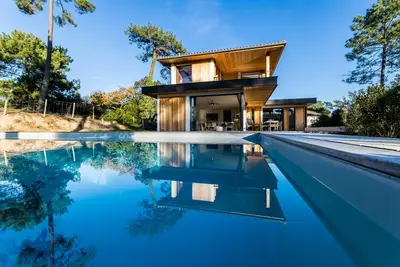 Image de Spring. Keyweek - Villa contemporaine avec piscine au cœur de Chiberta