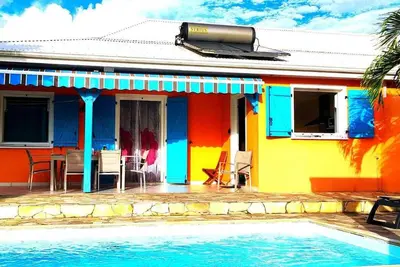 Image de Villa jumelée Makandja A à 2 min à pied de la plage, piscine privée
