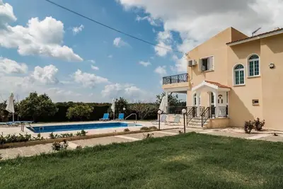 Image de Luxury, Modern Villas with private pool & garden in Coral Bay area