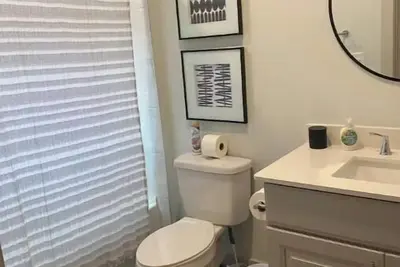 Image de Cute 2bdr house Downtown!