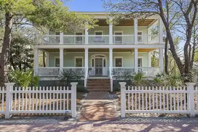 Image de Incredible Porches & Open Tower w/ Gulf Views On Seaside Ave + 2 Adult Bikes!