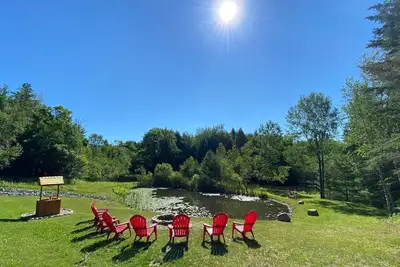 Image de Sacandaga Lake Getaway-Dog Friendly-50 acres-Private hiking-2 miles to Lake!