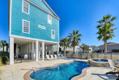 Image de Marlins and Mermaids - 6 Bedrooms, 5. 5 Baths, 2 Pools, Short Walk to Beach