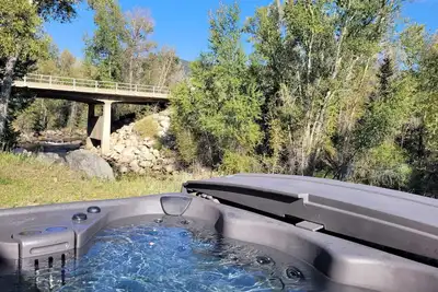 Image de Loveland Ski Basecamp! Hot tub and Creek Views