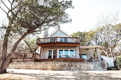 Image de Coccinella: Lake Granbury Waterfront Retreat