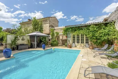 Image de Maison Des Saveurs - Deux Chambres Villa, Couchages 4
