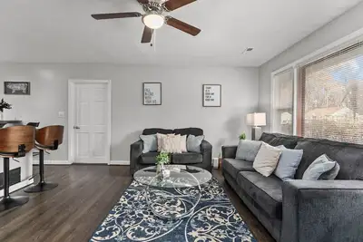 Image de Great Stay|4 Br|Pets Welcome|Fenced in Yard