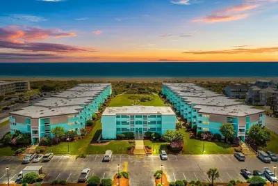 Image de Sea Spray Condo - Ocean View Condo in Atlantic Beach, Nc