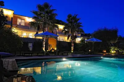 Image de Villa de charme *** avec piscine chauffée, proche centre ville