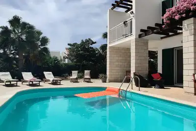 Image de Superb large private villa with pool