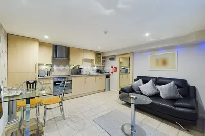 Image de Appartement-Exécutif-Douche-Vue sur Jardin-Decked Patio Area