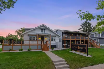 Image de Mitten Flats House - 1 Block to the beach!