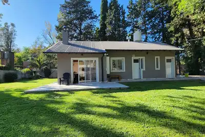 Image de Casa Quinta en Parque Leloir, Ituzaingó.