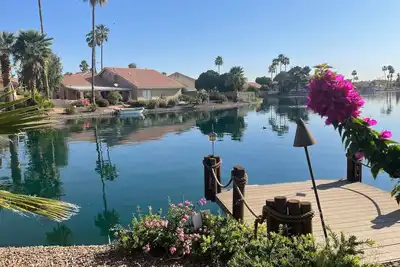 Image de Lake house with pool*Luxury* 10 minutes from the Super Bowl