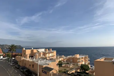Image de 3 pieces 4 pers appart. haut villa vue et proche mer