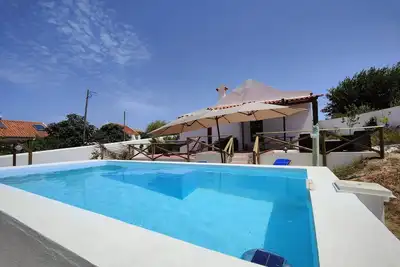 Image de Small refurbished farmhouse close to beaches