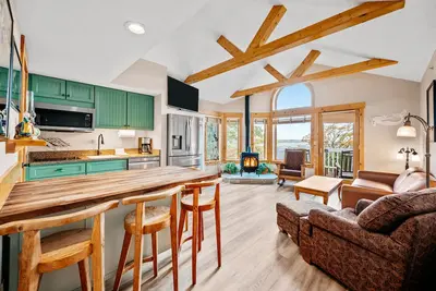 Image de Stony Brook 23 | Top Floor, Heated Pool, Lake Michigan View