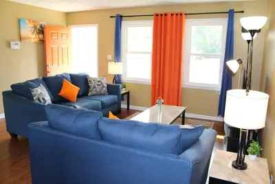 Image de Housing Available For Hurricane Milton Evacuees \/ Hurricane Milton Evacuation