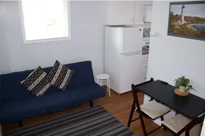 Image de Mia's Tiny House Close to Stores & Cafe