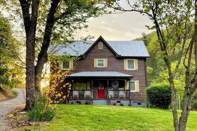 Image de Charming 3br/3ba Farmhouse~Family Friendly~Quiet Country setting~Great Location!