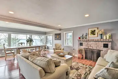 Image de Waterfront Cottage on Sawmill Bay w\/ Deck!