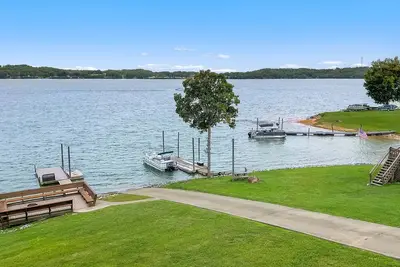 Image de Douglas Lake Retreat + Fire Pit & Hot Tub