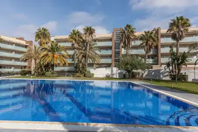 Image de Agréable appartement avec piscine, Wifi, climatisation, bain à remous, Tv, terrasse et parking
