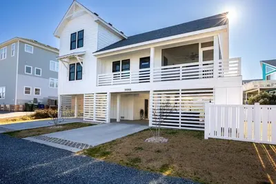 Image de Rum-Dca 600 ft to Beach, with Hot Tub and Backyard