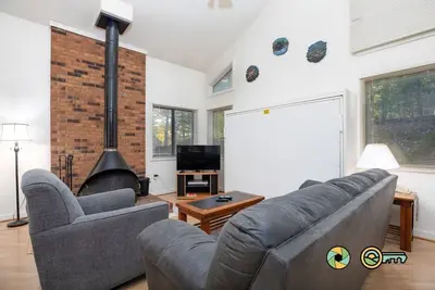 Image de Woodland Retreat (#101b) | Quiet area | Minutes to Bryce Resort!