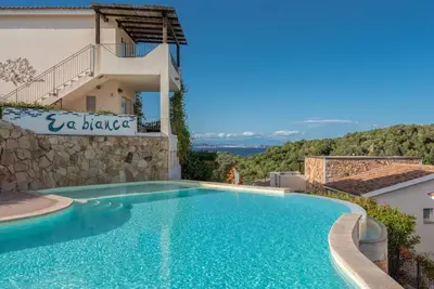 Image de Ea Bianca Trilo 2Km From The Beach, Baja Sardinia, Italy