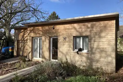 Image de Maison Bois paisible 35m2 jusqu'Ă 4 personnes