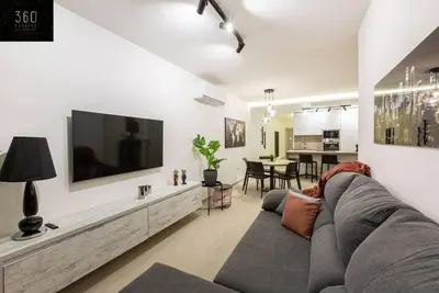 Image de Beautiful, cozy Apt just off the Promenade & Wifi