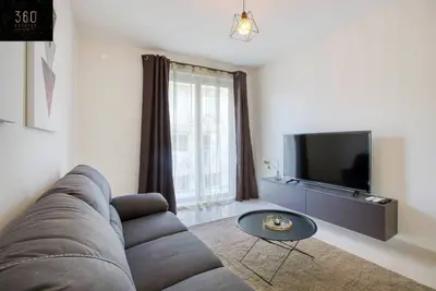 Image de Brand new central Apt with strong Wifi & Comfy Bed