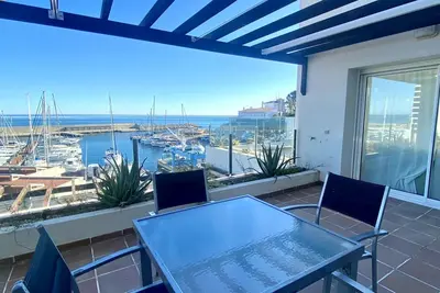 Image de Bonito Apartamento Con Vistas Al Mar Residencial Marina Del Port 36