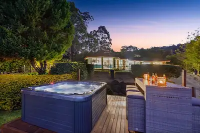 Image de Ocean views, hot tub, sleeps 12, Bbq & Ping Pong table