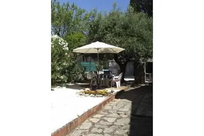 Image de Studio avec jardin ombragé à proximité de la plage, Les Grillons Beau Rivage
