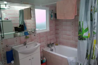 cheap accommodation, central, steps from the waterfront