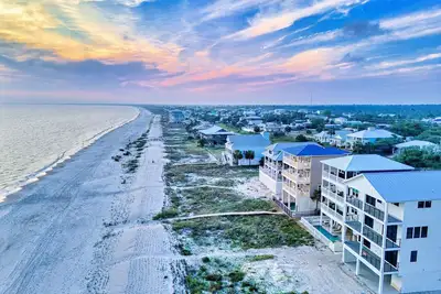 Image de Available for Fall Stays! Private Pool! Gulf Views! Sundeck and Balconies! Pet-Friendly!