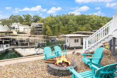 Image de Amazing Wall of Windows, Swim Dock & Pet Friendly