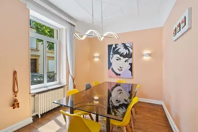 Image de Luxury 3br Townhome Walk to City Center & Park Free!