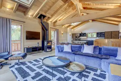 Image de Chalet Tilly - Chalet neuf avec jacuzzi et belle vue sur le versant sud de Morzine