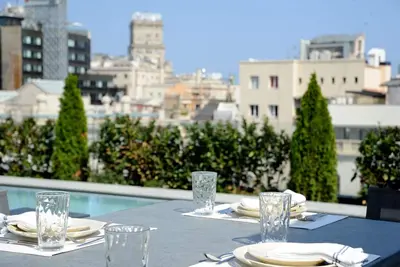 Image de Serviced 2 Bedroom Apartment with Terrace and Community Pool