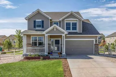 Image de Newly Renovated 4 Bedroom Family Home with incredible yard!